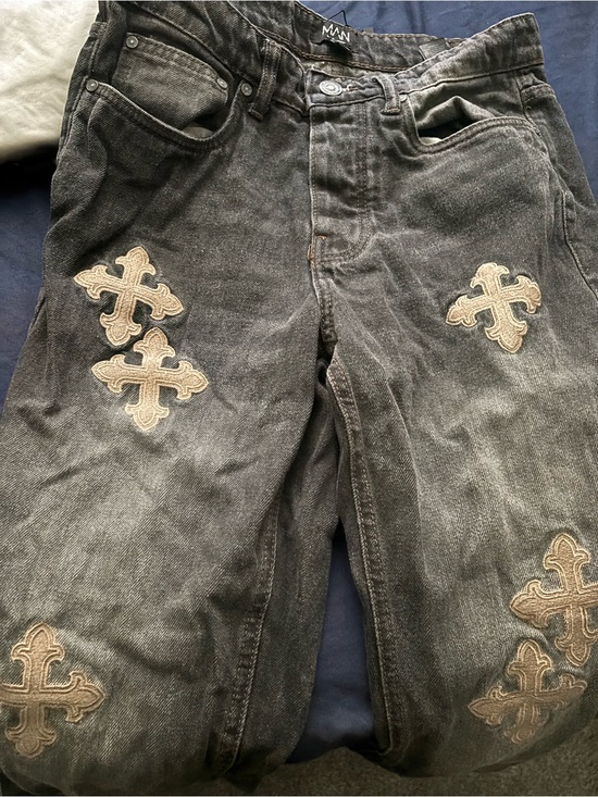 Boohoo Other - Boohoo Black Jeans with Beige Cross Embroidery